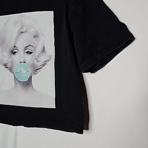 Egreis pin up Vintage short sleeve cropped black t-shirt top sz Medium - Picture 3 of 6